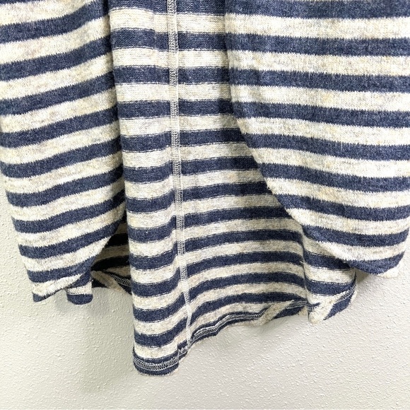 UMGEE USA Womens Lace Cardigan Sweater Size M Open Front Textured Cotton Navy - Picture 6 of 13